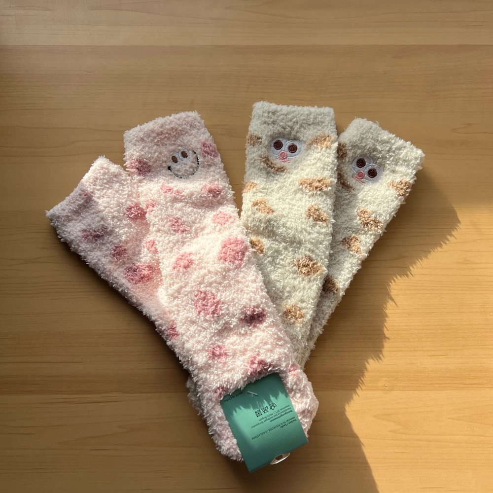 NWT 2 Cute Fuzzy Face Socks Set